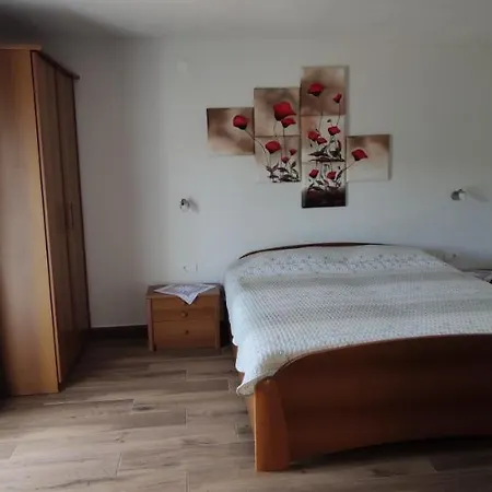 Lino Apartment *